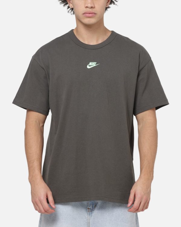 Nike Sportswear Premium Essentials T-Shirt Newsprint